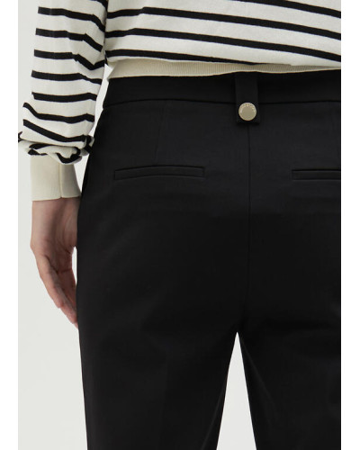 Pantalon slim noir évasé