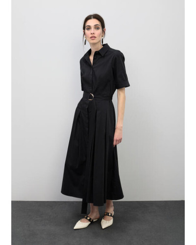 Robe midi à jupe évasée