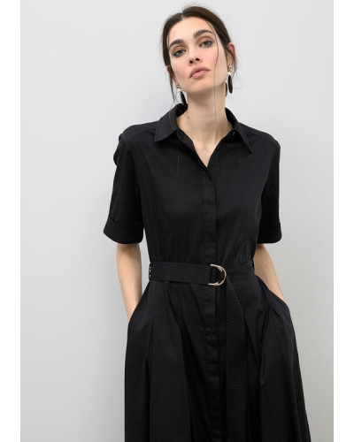 Robe midi à jupe évasée