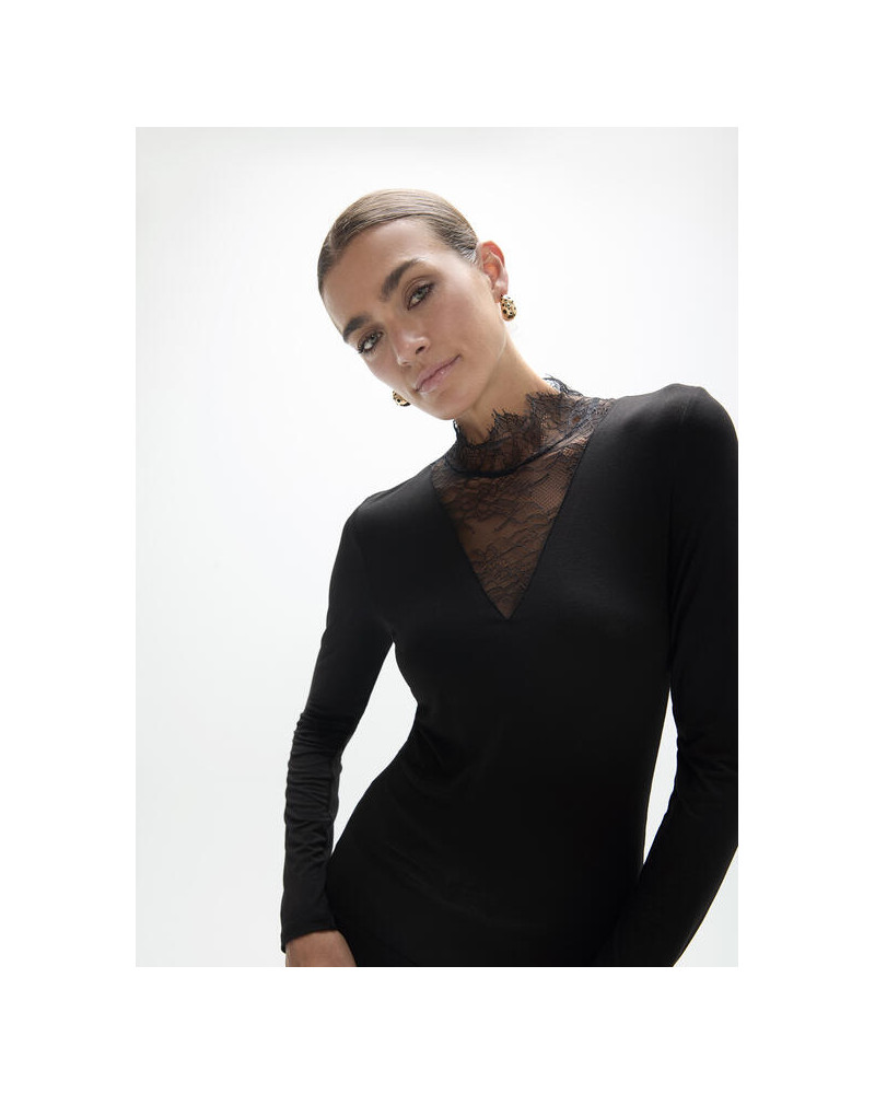 T-SHIRT COL V AVEC DENTELLE LC
