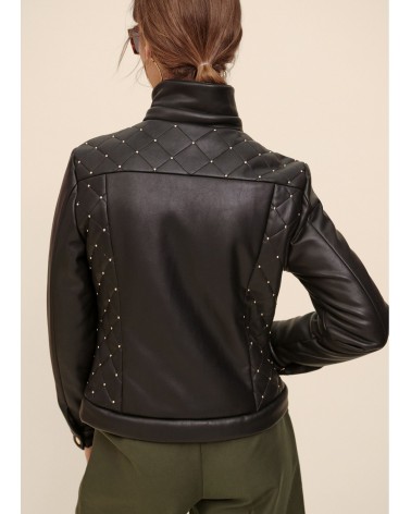 Veste courte matelassée et pois dorés
