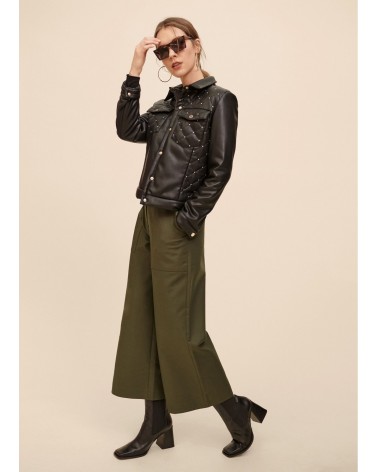 Veste courte matelassée et pois dorés